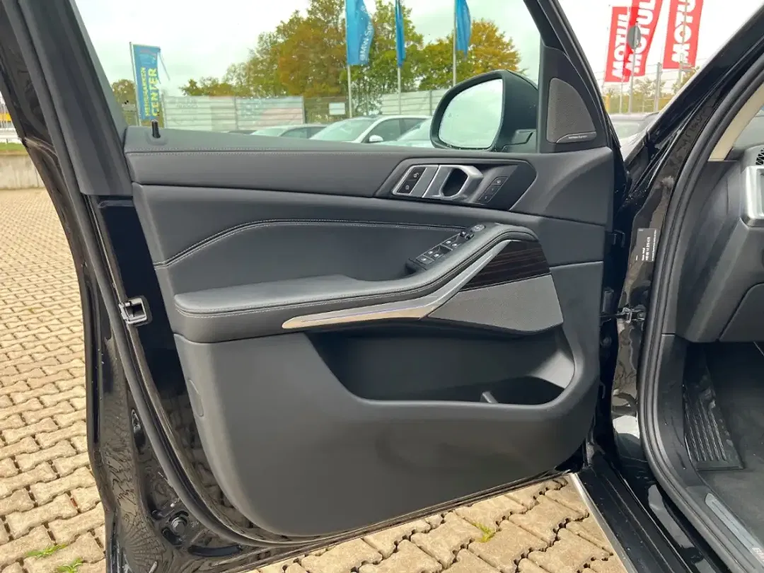 BMW X5 - Thumbnail 13