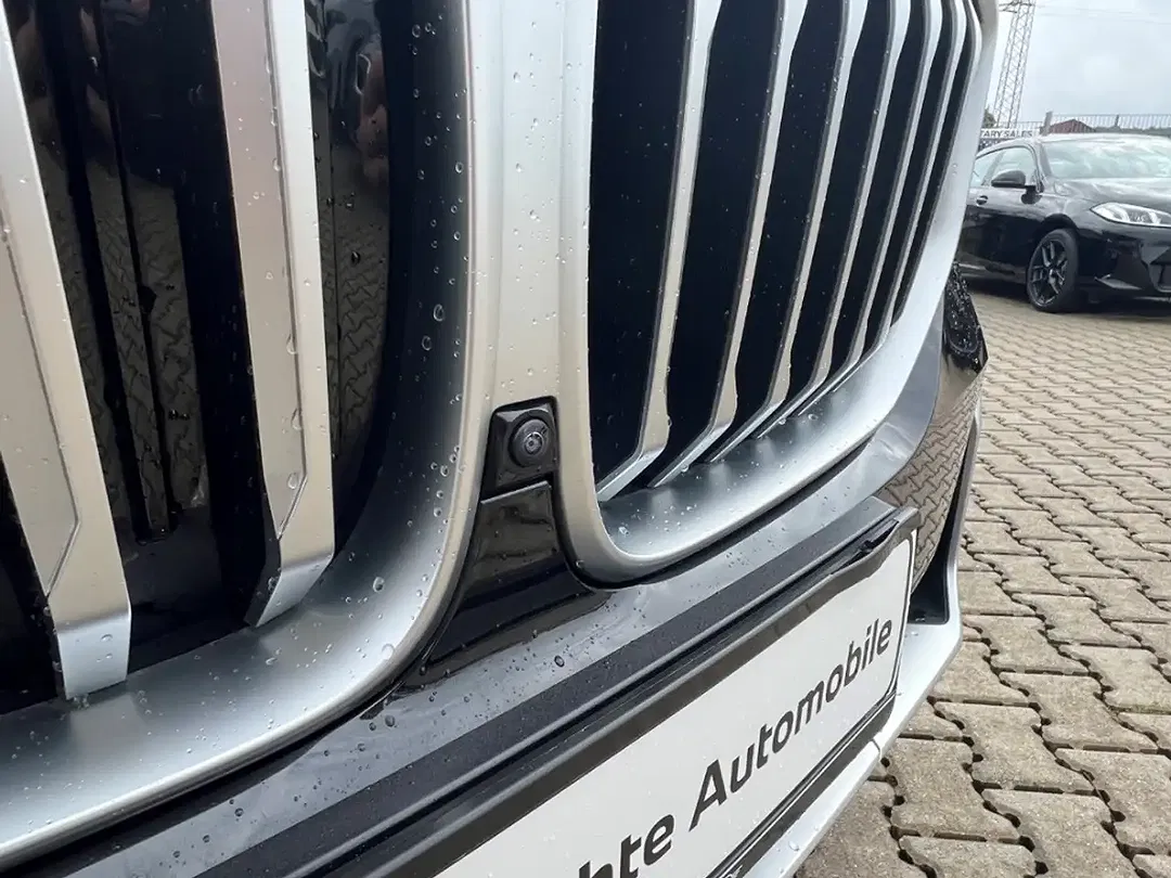 BMW X5 - Thumbnail 6