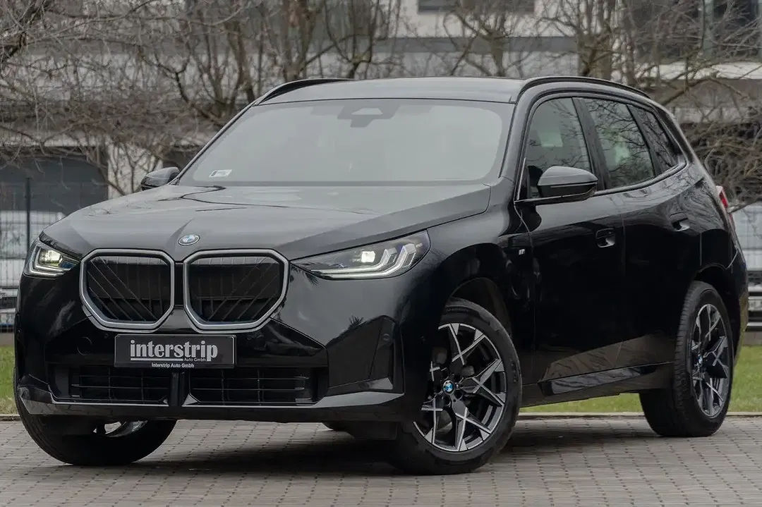 BMW X3 - Thumbnail 1