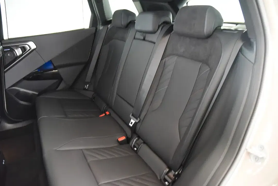 BMW X3 - Thumbnail 6