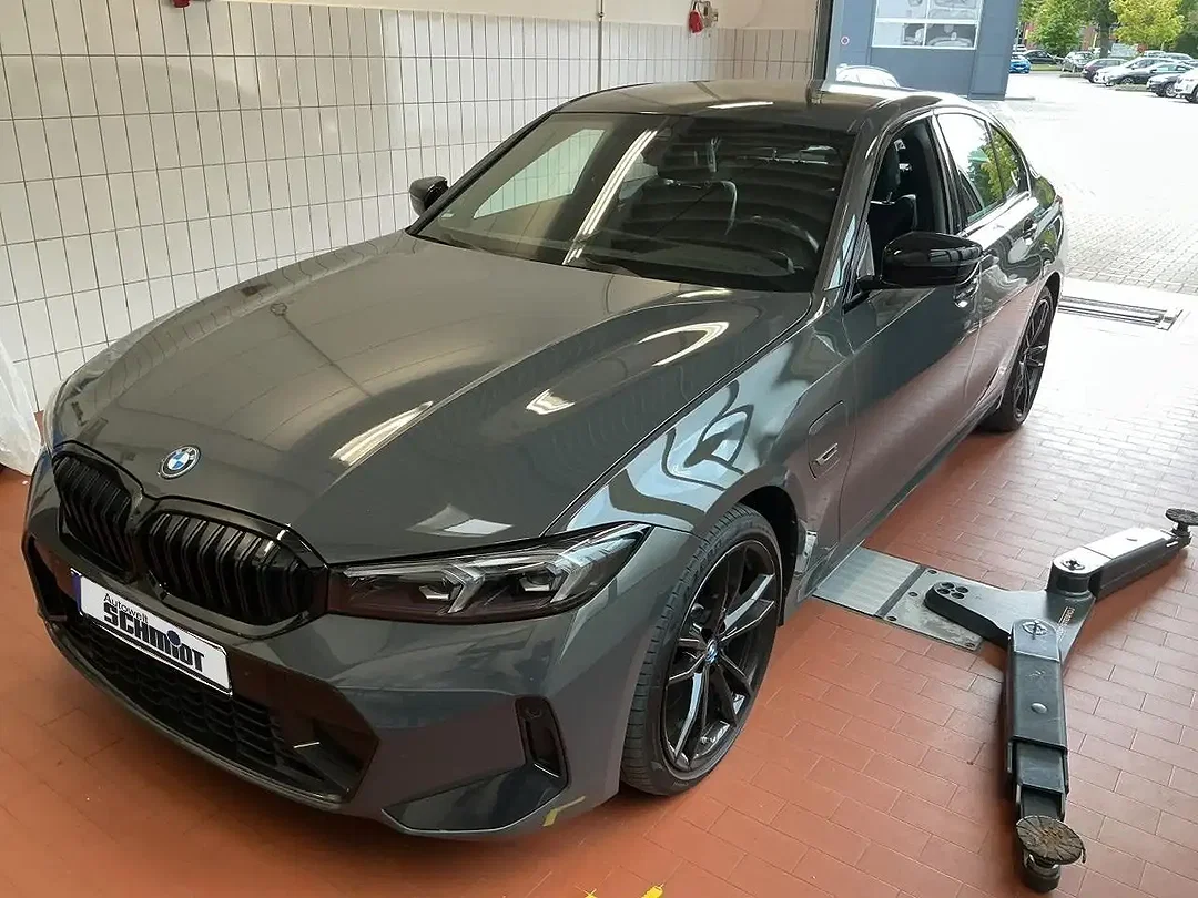 BMW 320 - Afbeelding 1