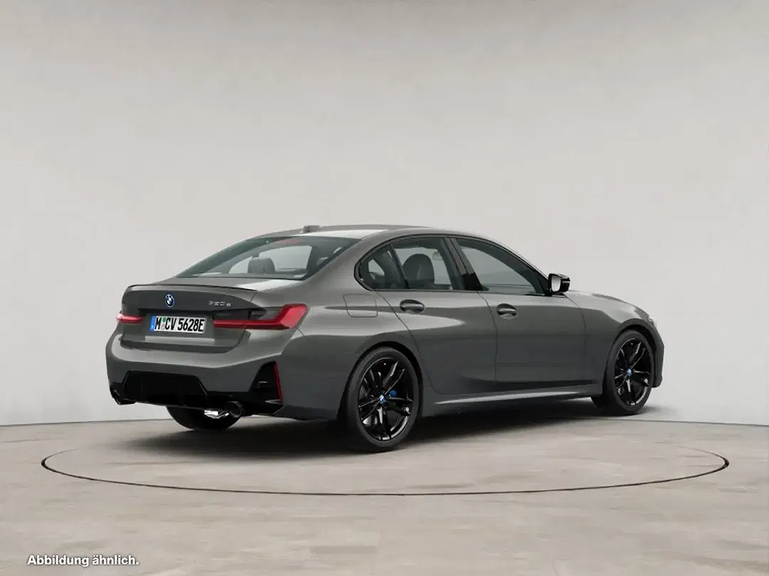 BMW 320 - Thumbnail 5