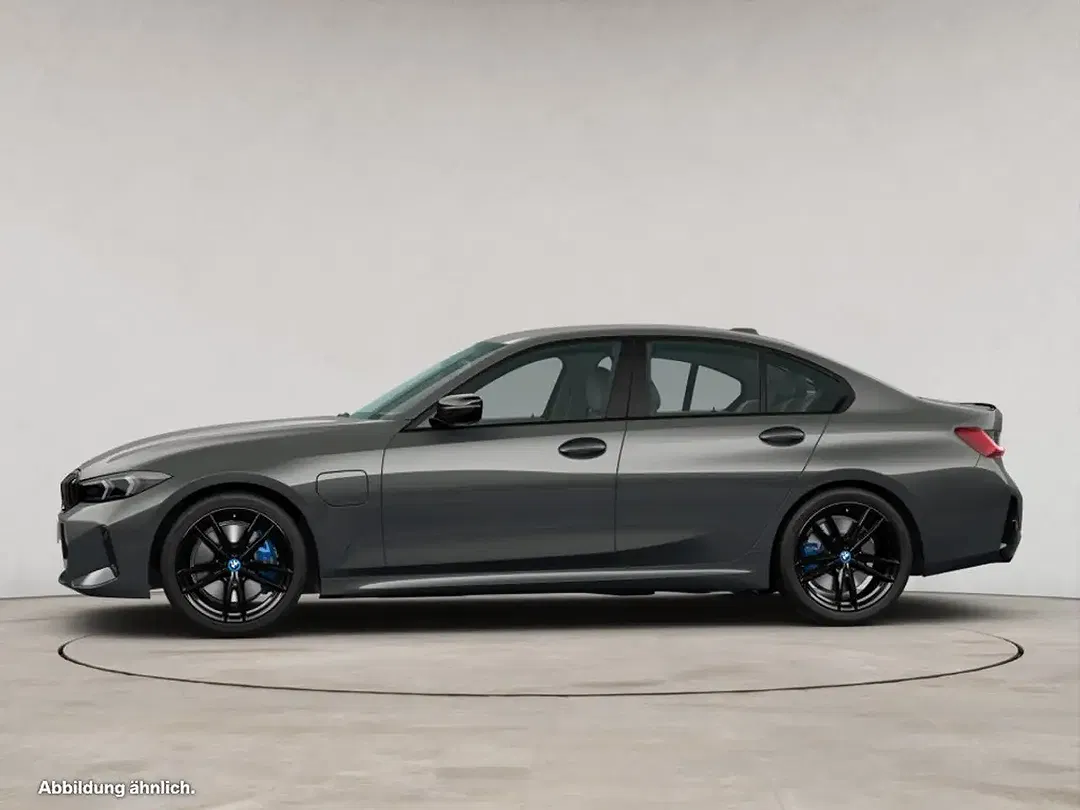 BMW 320 - Thumbnail 8