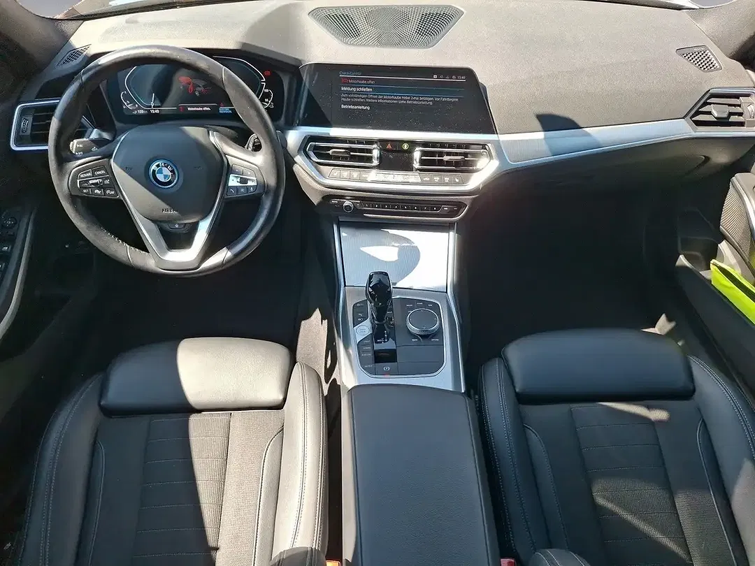 BMW 320 - Thumbnail 13