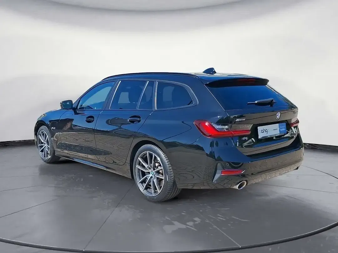 BMW 320 - Thumbnail 5