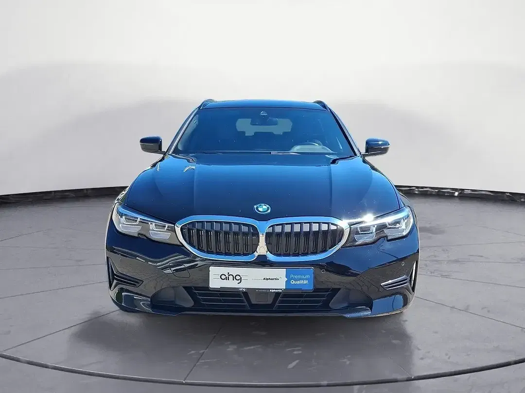 BMW 320 - Thumbnail 9
