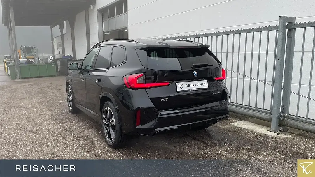 BMW X1 - Thumbnail 2