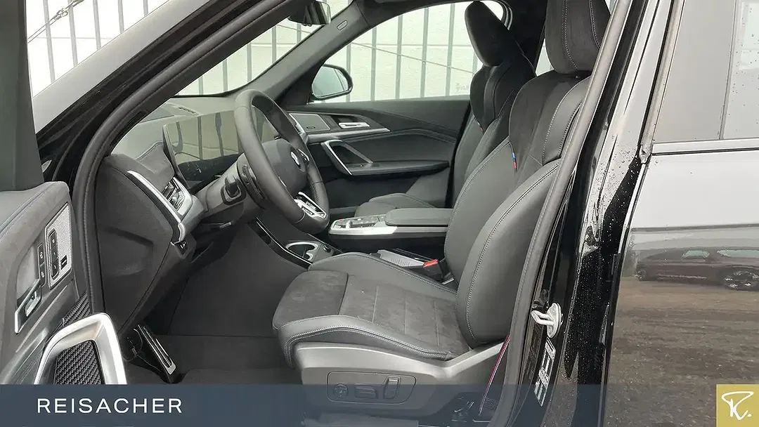 BMW X1 - Thumbnail 4