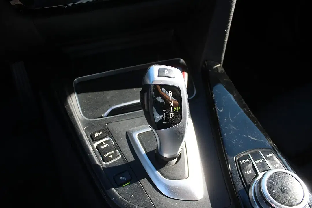 BMW 320 - Thumbnail 16