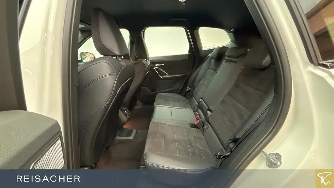BMW X1 - Thumbnail 8