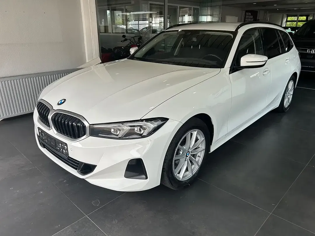BMW 318 - Thumbnail 1