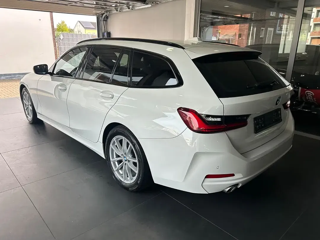 BMW 318 - Thumbnail 6