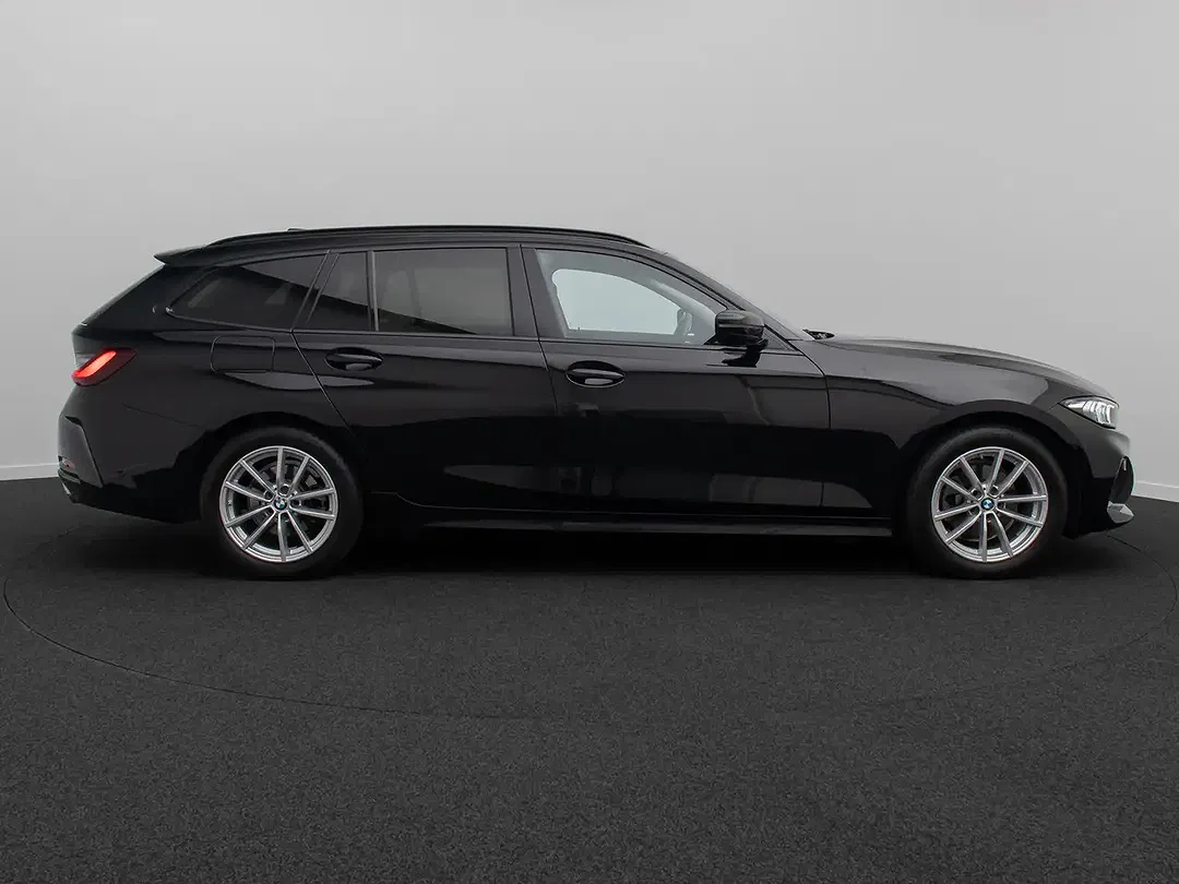 BMW 320 - Thumbnail 5