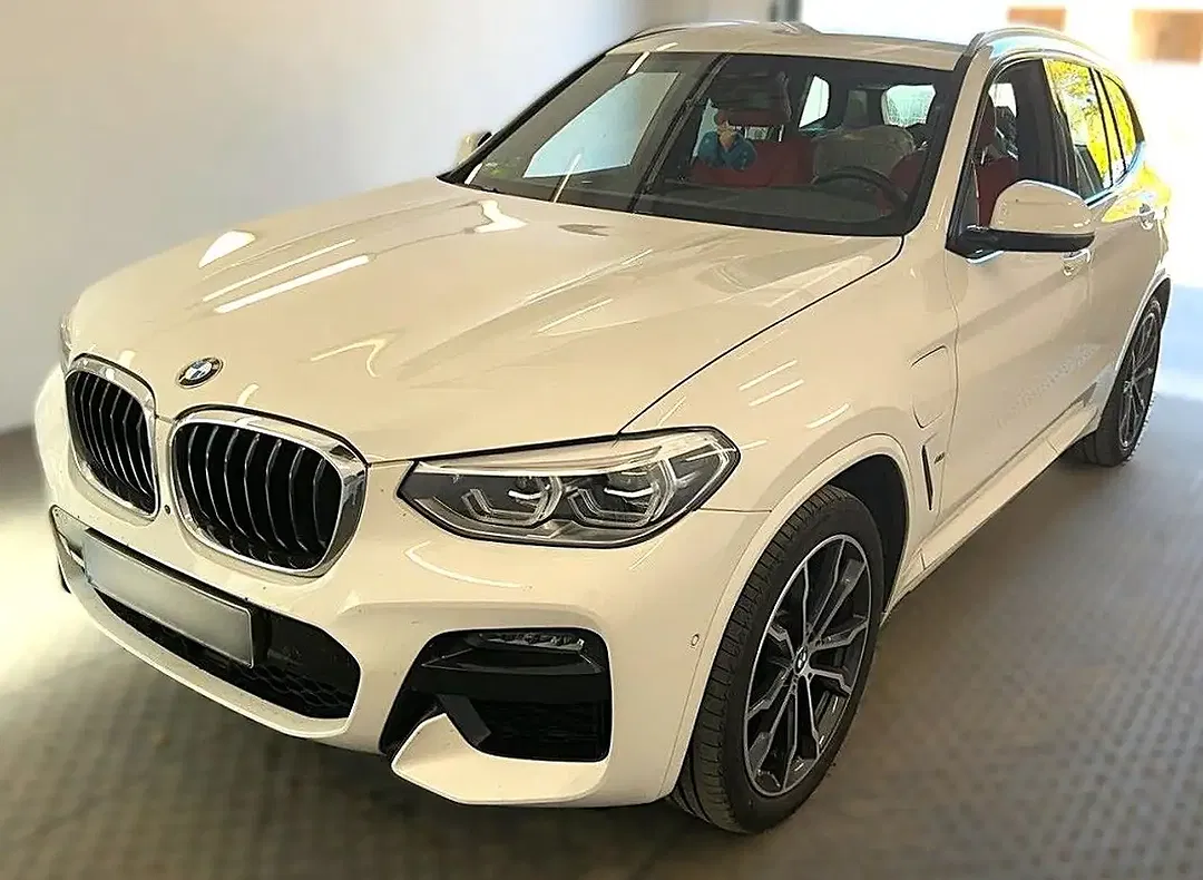 BMW X3 - Thumbnail 1