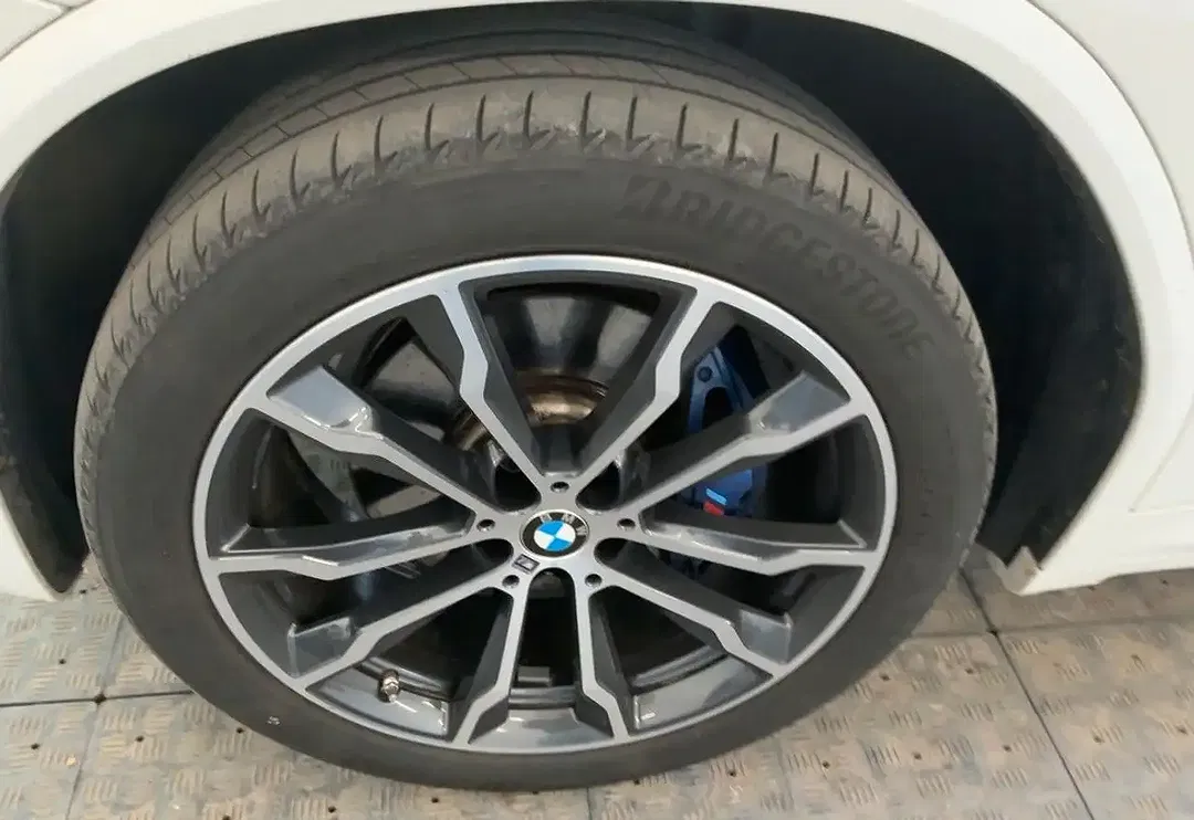 BMW X3 - Thumbnail 13