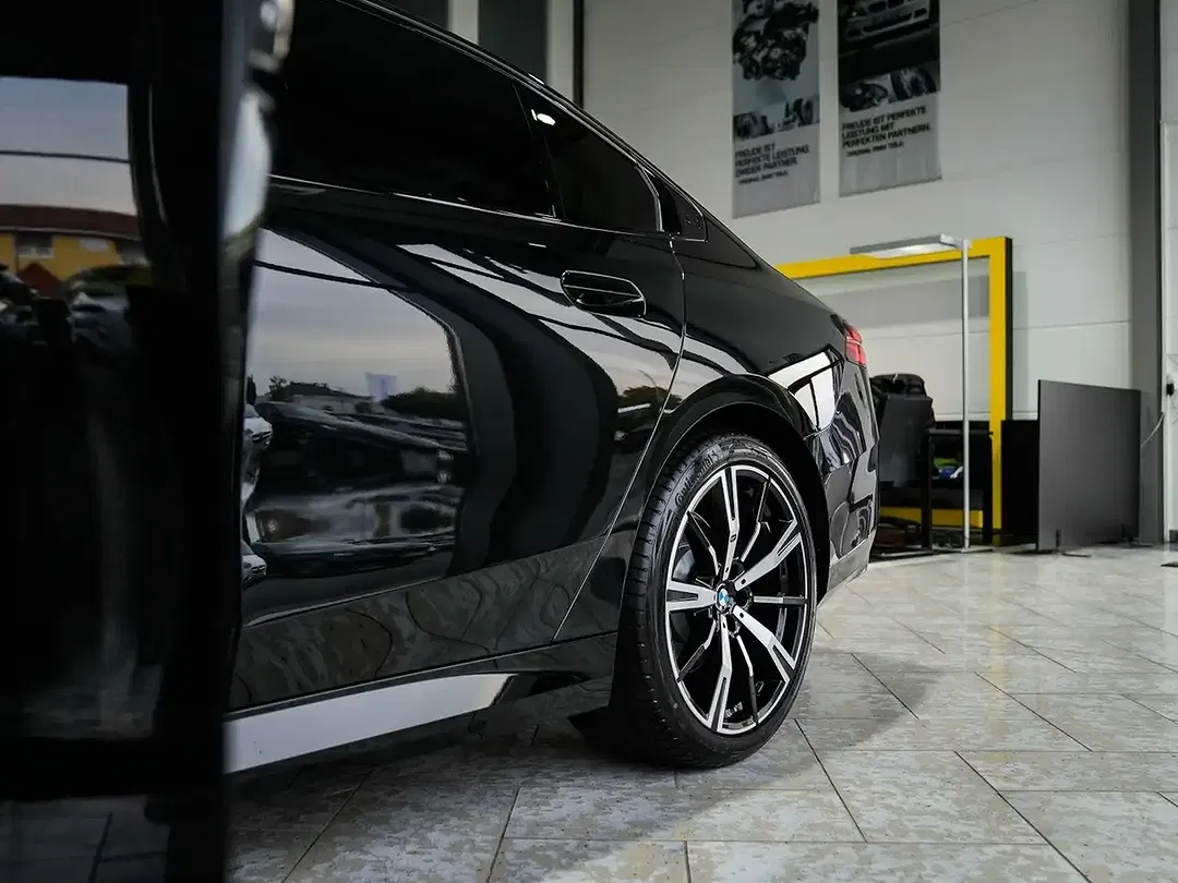 BMW 520 - Thumbnail 12