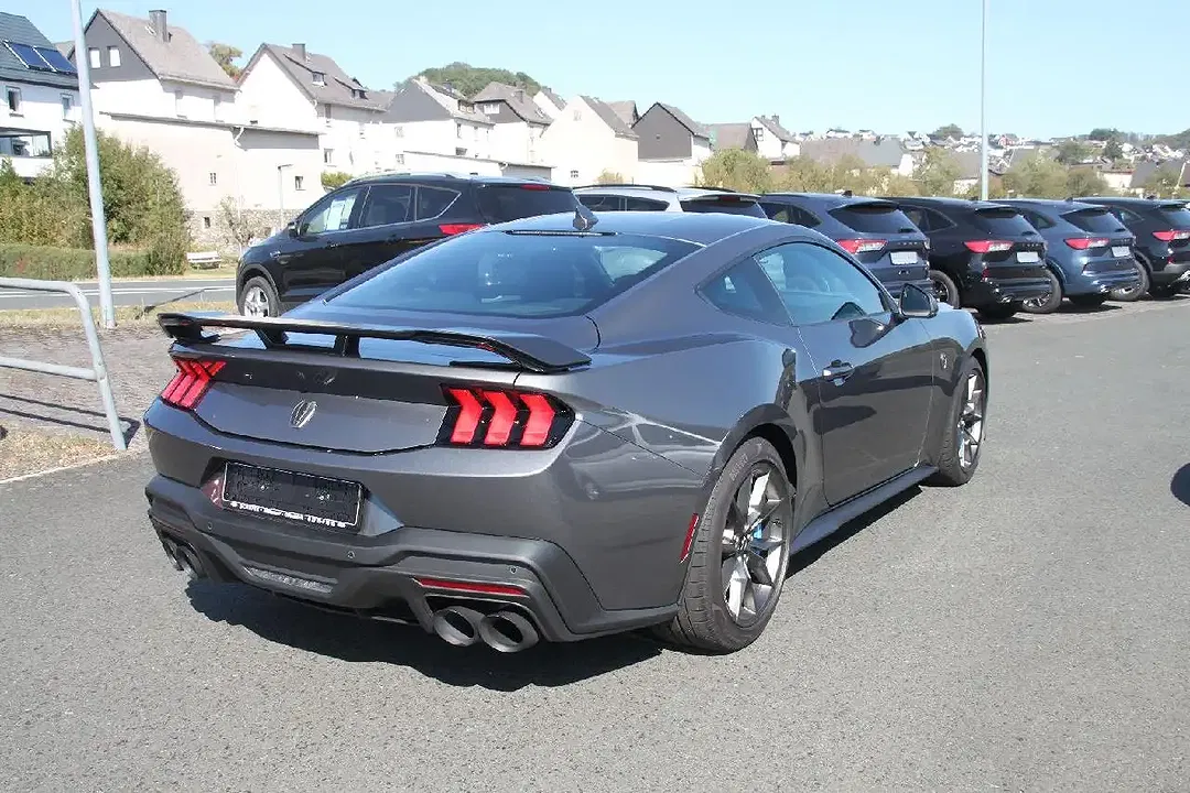 Ford Mustang - Thumbnail 5