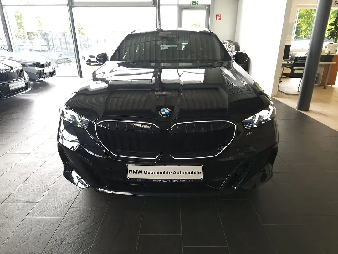 BMW 520 - Thumbnail 2