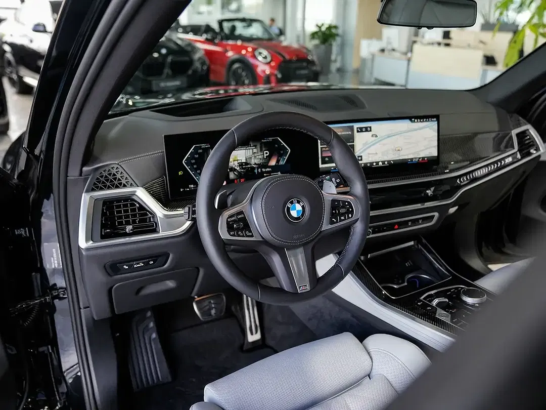 BMW X5 - Thumbnail 2