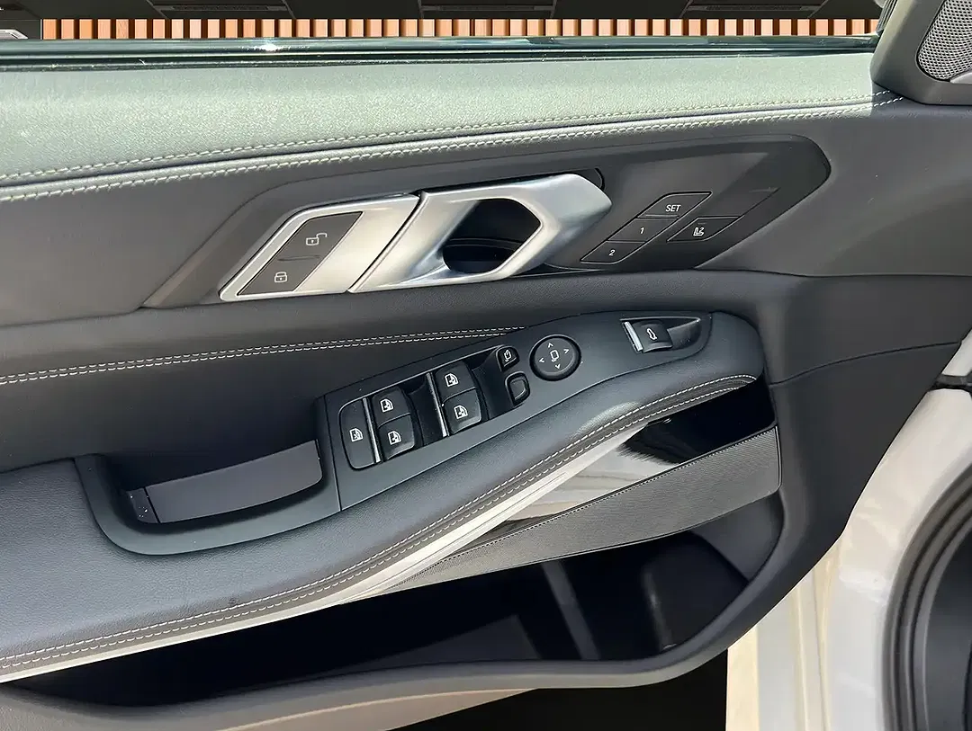 BMW X5 - Thumbnail 8