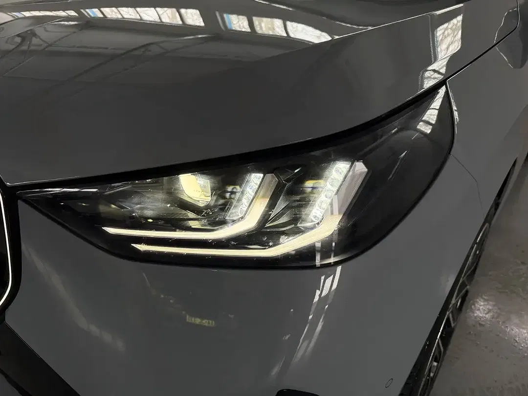 BMW X3 - Thumbnail 1
