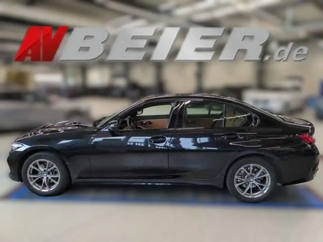 BMW 320 - Thumbnail 3