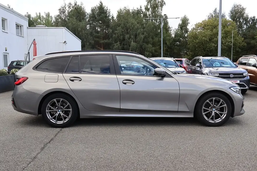 BMW 318 - Thumbnail 7