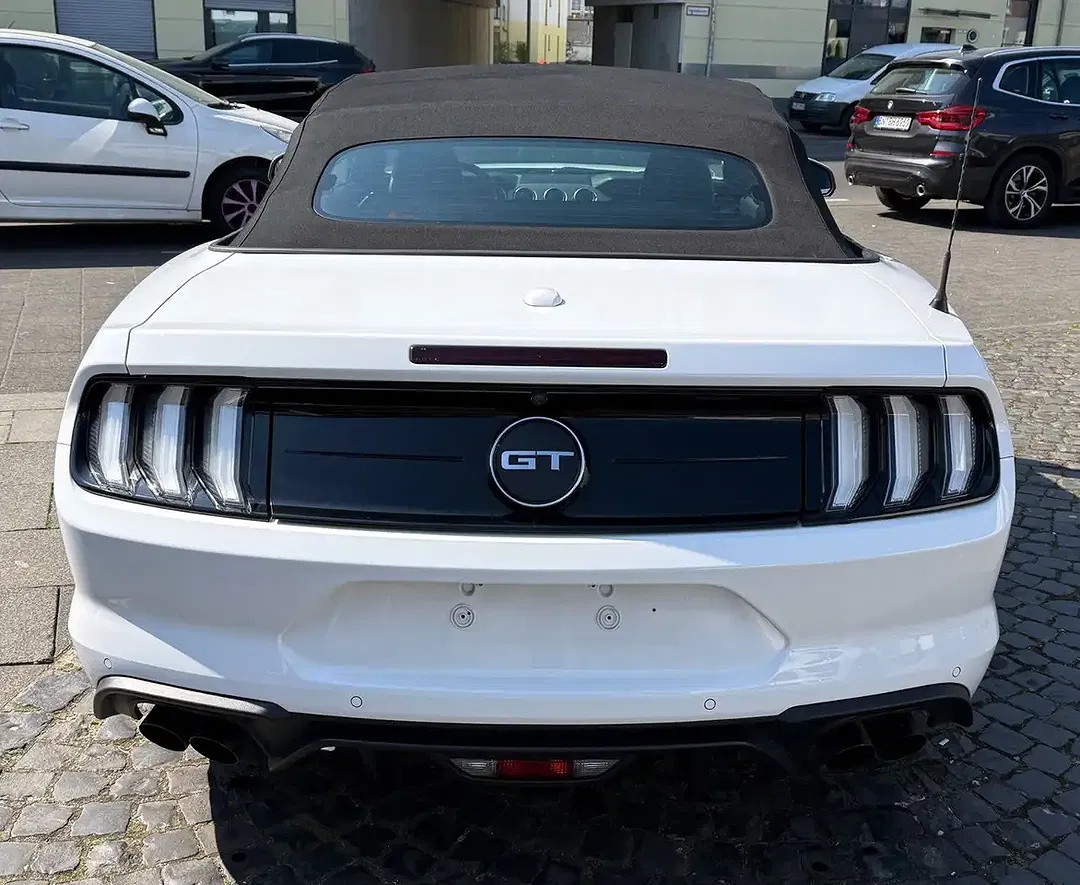 Ford Mustang - Thumbnail 10