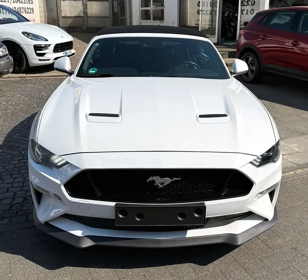 Ford Mustang - Thumbnail 6