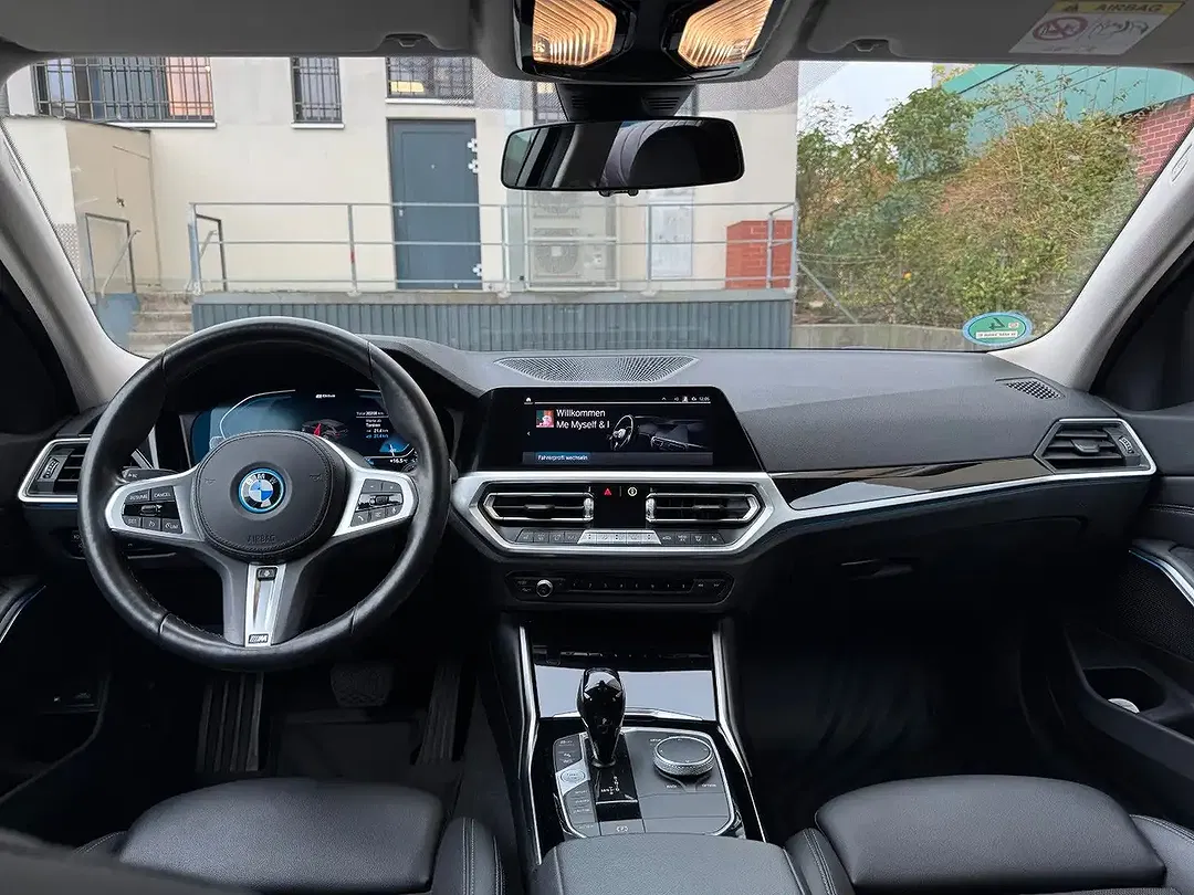 BMW 330 - Thumbnail 14