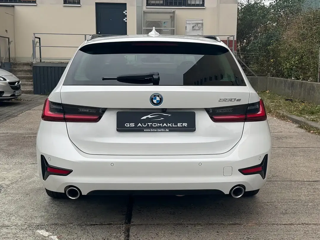 BMW 330 - Thumbnail 6