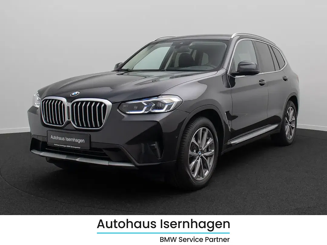 BMW X3 - Thumbnail 1