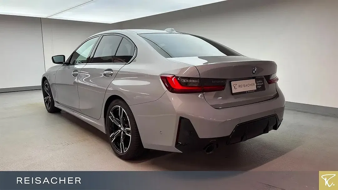 BMW 320 - Thumbnail 2