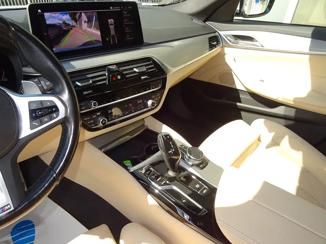 BMW 520 - Thumbnail 11