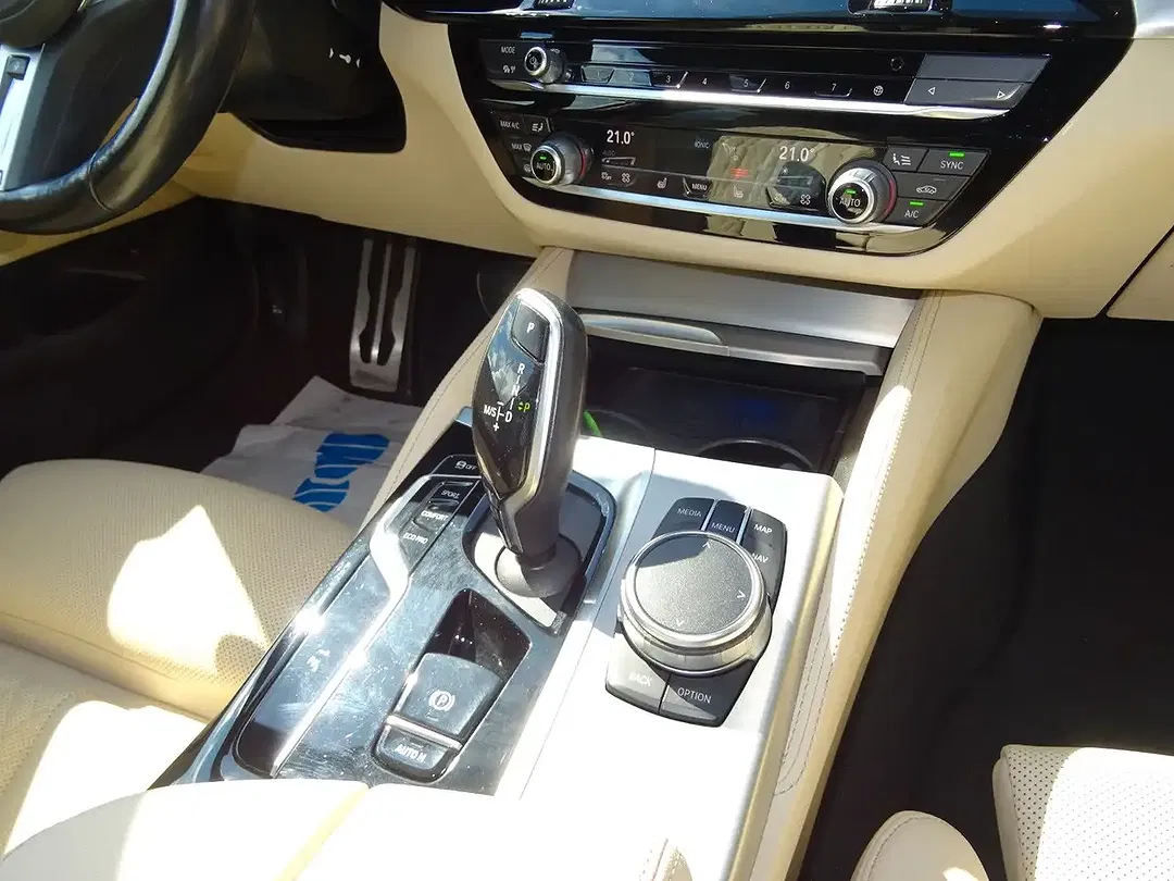 BMW 520 - Thumbnail 9