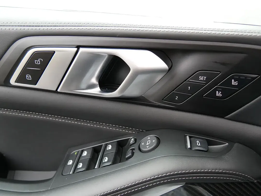 BMW X5 - Thumbnail 9