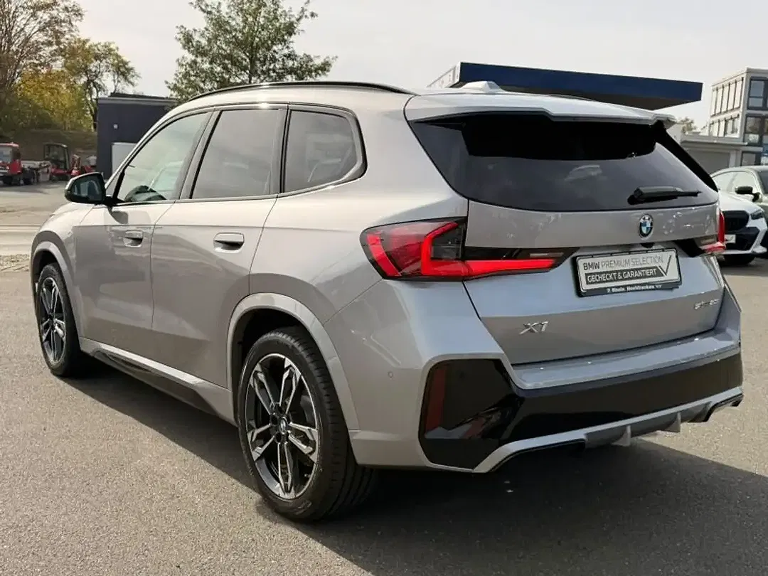 BMW X1 - Thumbnail 4
