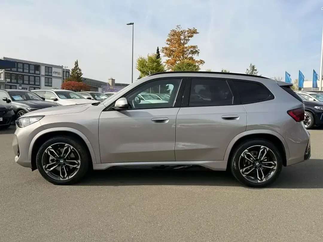 BMW X1 - Thumbnail 8