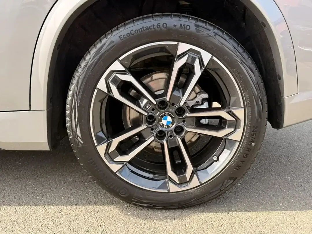 BMW X1 - Thumbnail 9