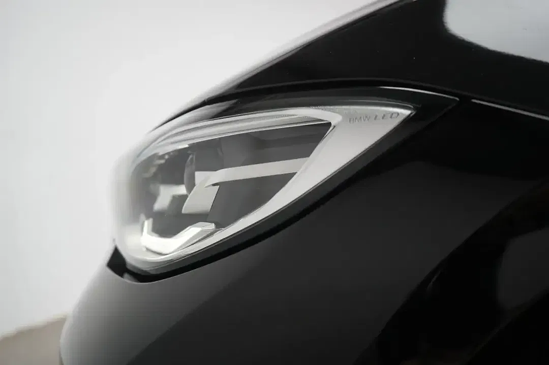 BMW 330 - Thumbnail 11