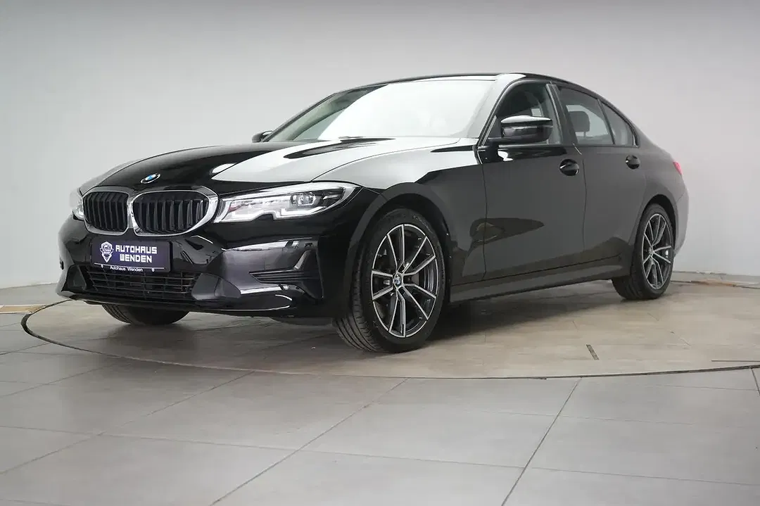 BMW 330 - Thumbnail 3