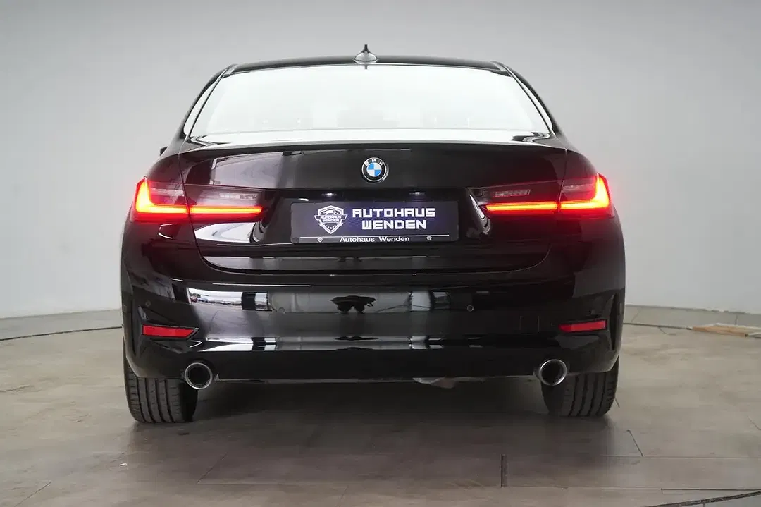 BMW 330 - Thumbnail 6