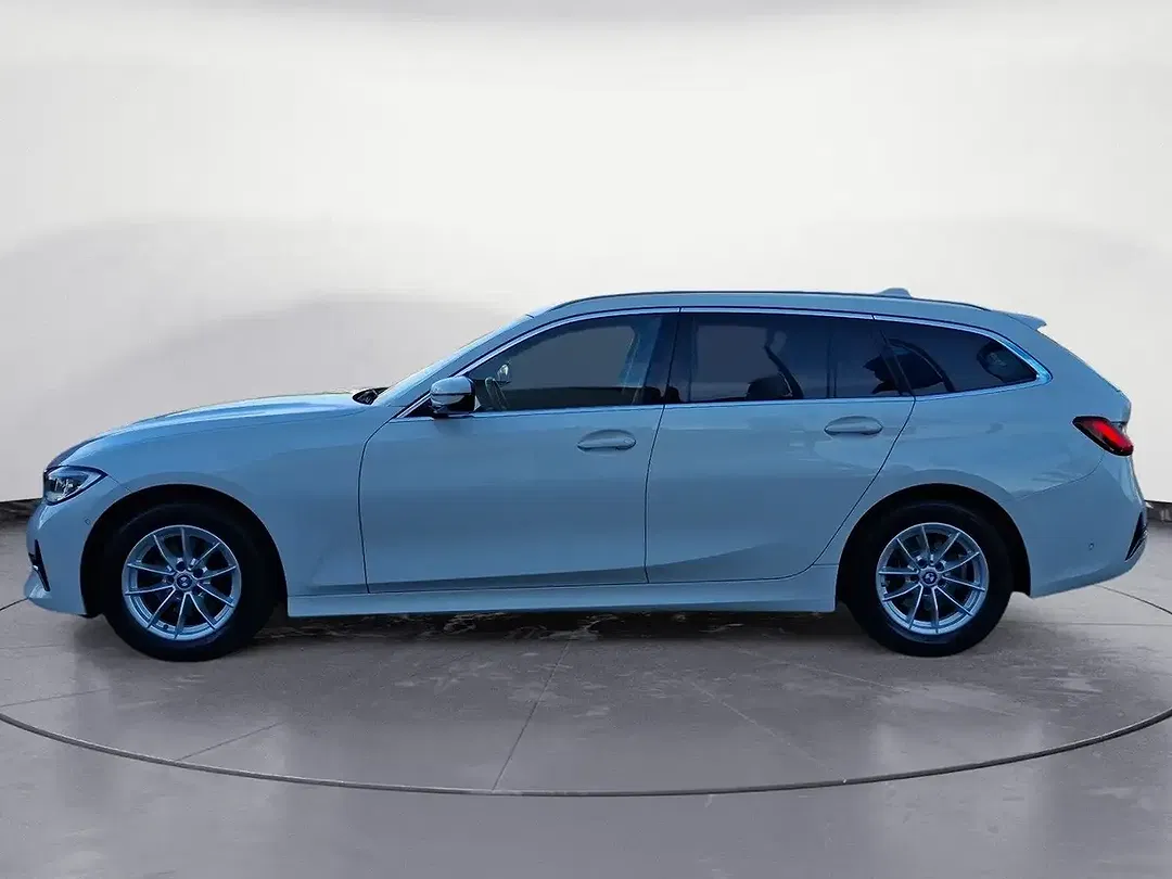 BMW 320 - Thumbnail 3