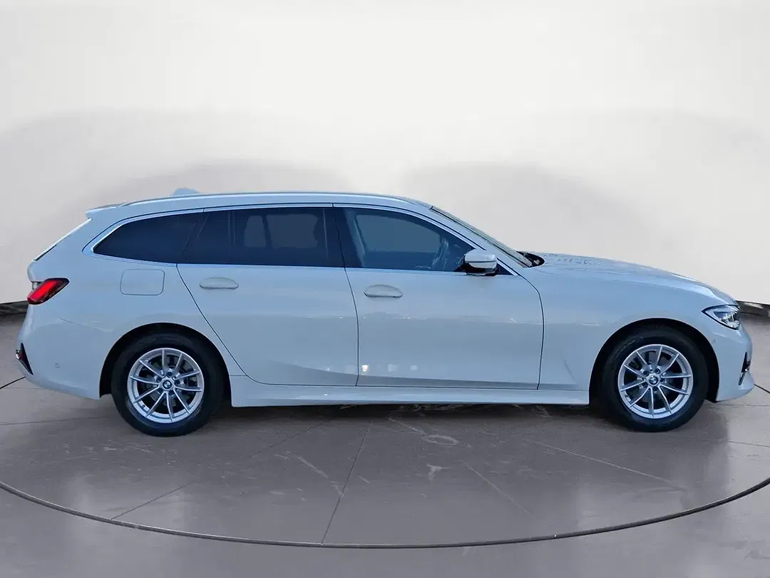 BMW 320 - Thumbnail 6