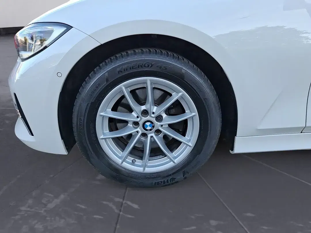 BMW 320 - Thumbnail 7