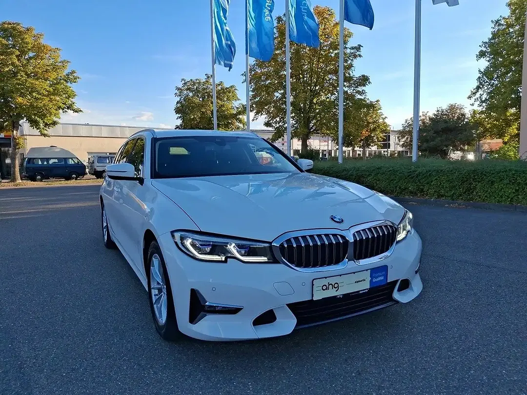 BMW 320 - Thumbnail 9