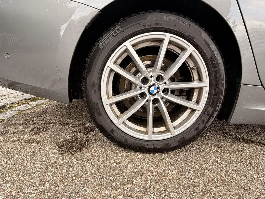 BMW 330 - Thumbnail 10