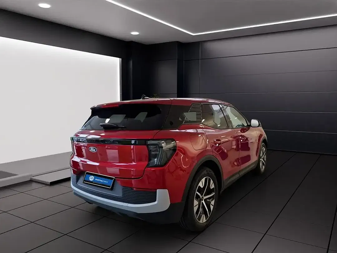 Ford Explorer - Thumbnail 6