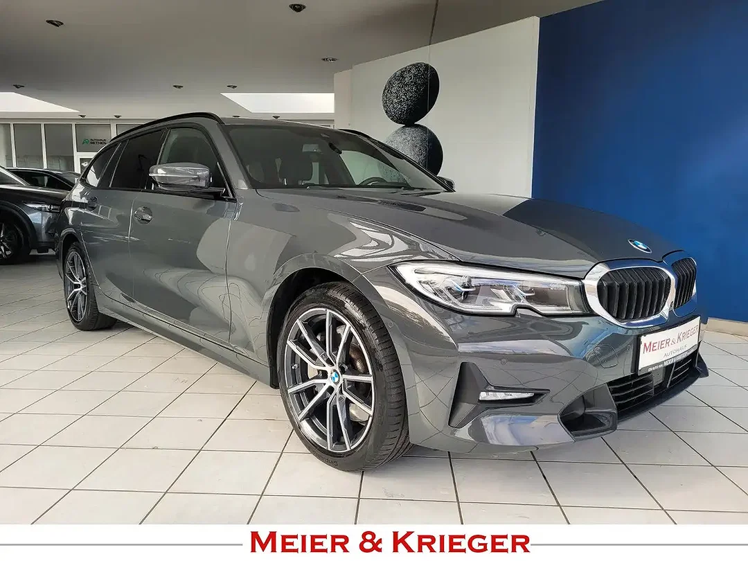 BMW 330 - Afbeelding 1