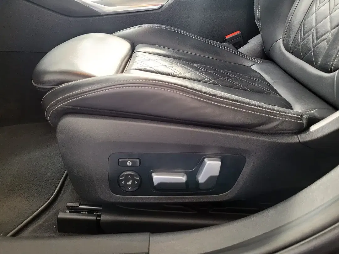 BMW 330 - Thumbnail 19